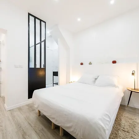 Luxurious And Cosy In The Center Of 14 Daire *